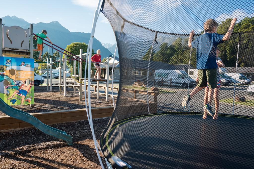 Fox Glacier Top 10 Holiday Park & Motels Bagian luar foto