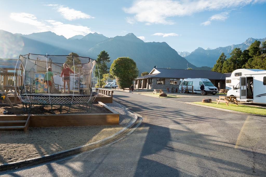 Fox Glacier Top 10 Holiday Park & Motels Bagian luar foto