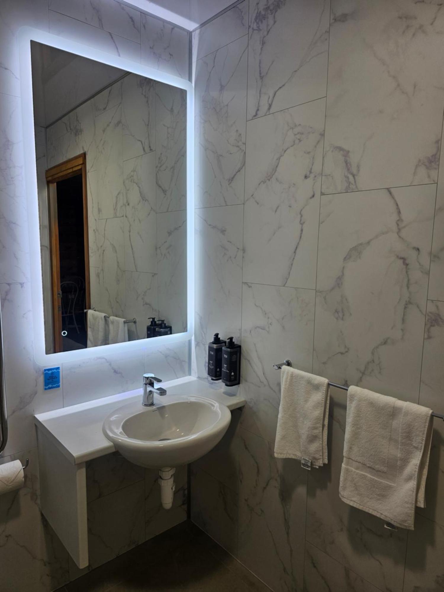 Fox Glacier Top 10 Holiday Park & Motels Bagian luar foto